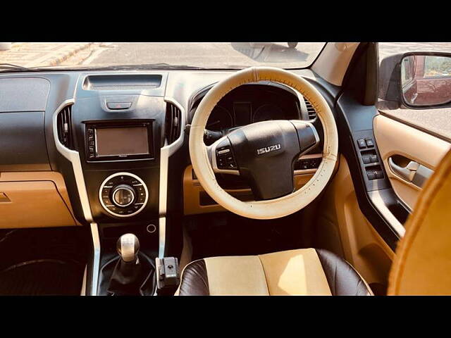 Used Isuzu D-Max V-Cross [2016-2018] 4x4 in Delhi