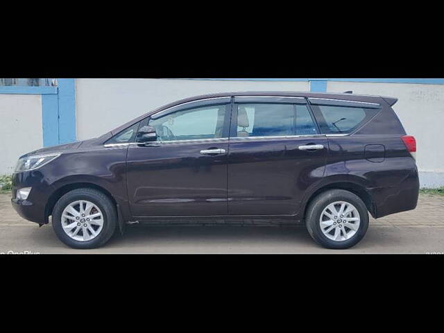 Used Toyota Innova Crysta [2016-2020] 2.4 G 8 STR [2016-2017] in Pune