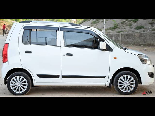 Used Maruti Suzuki Wagon R 1.0 [2014-2019] VXI in Ahmedabad