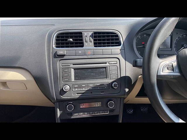 Used Skoda Rapid Ambition 1.6 MPI in Hyderabad