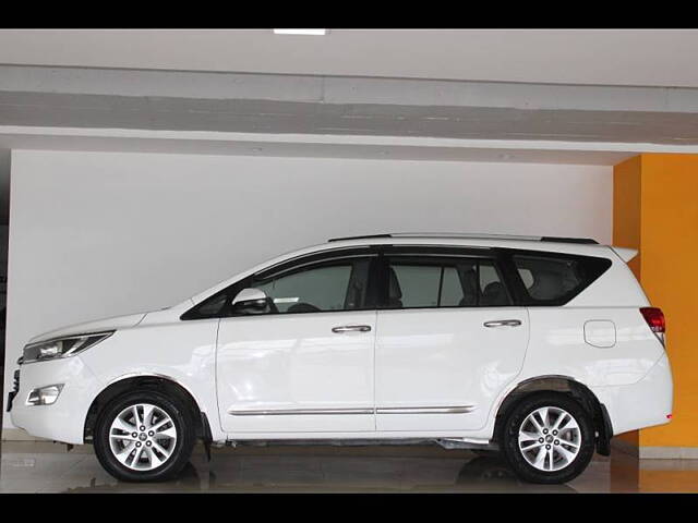 Used Toyota Innova Crysta [2016-2020] 2.4 G 7 STR [2016-2017] in Bangalore