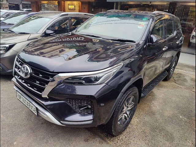 Used Toyota Fortuner 4X2 AT 2.8 Diesel in Delhi