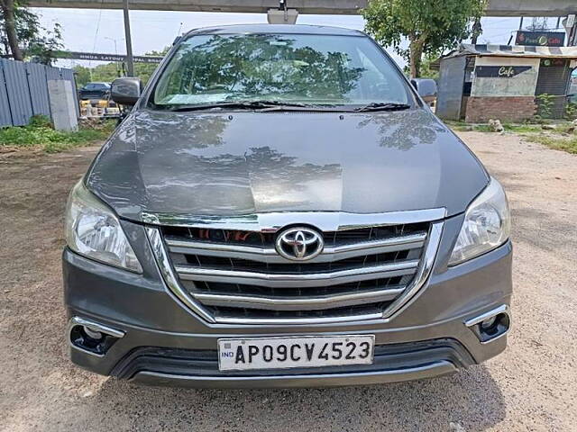 Used 2014 Toyota Innova in Hyderabad