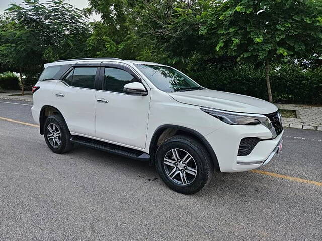 Used Toyota Fortuner 4X2 AT 2.8 Diesel in Delhi