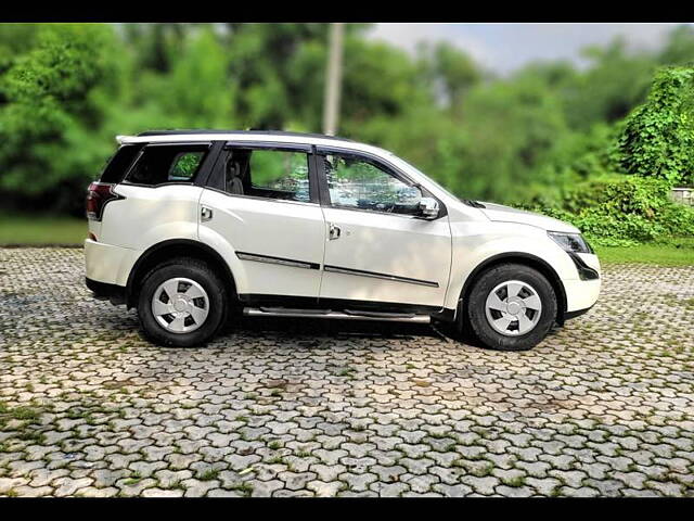 Used Mahindra XUV500 W7 [2018-2020] in Ahmedabad