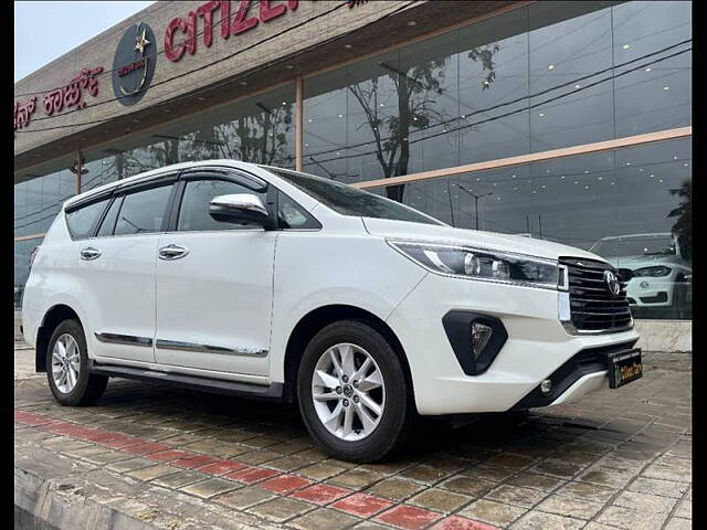 Used Toyota Innova Crysta [2016-2020] 2.4 V Diesel in Bangalore