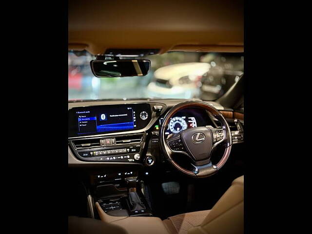 Used Lexus ES 300h Luxury in Gurgaon