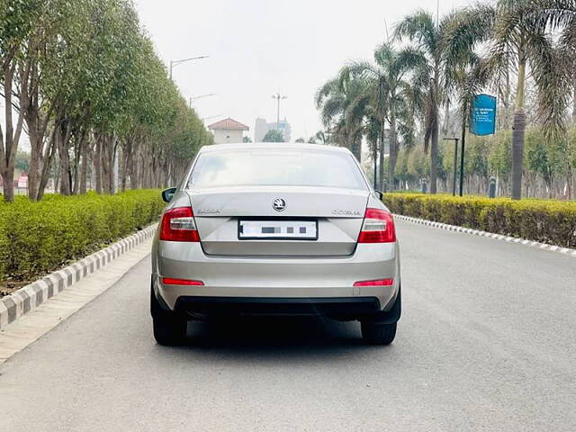 Used Skoda Octavia [2013-2015] Elegance 2.0 TDI AT in Mohali