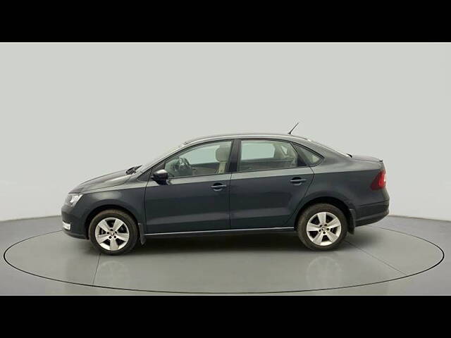 Used Skoda Rapid Ambition 1.6 MPI in Hyderabad