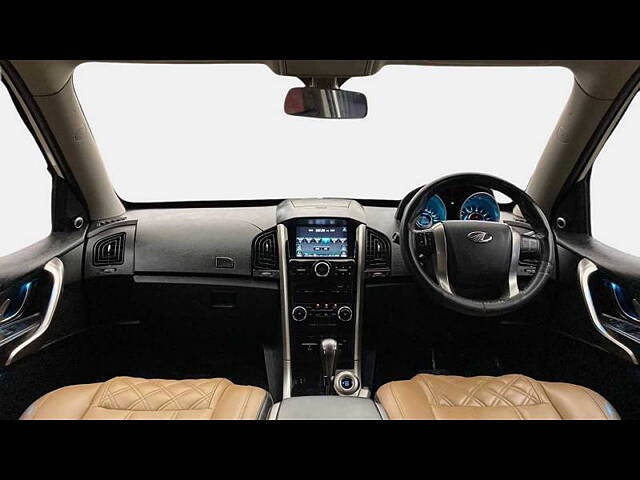 Used Mahindra XUV500 W7 AT [2018-2020] in Delhi