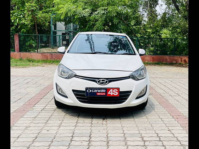 Used 2013 Hyundai i20 in Delhi