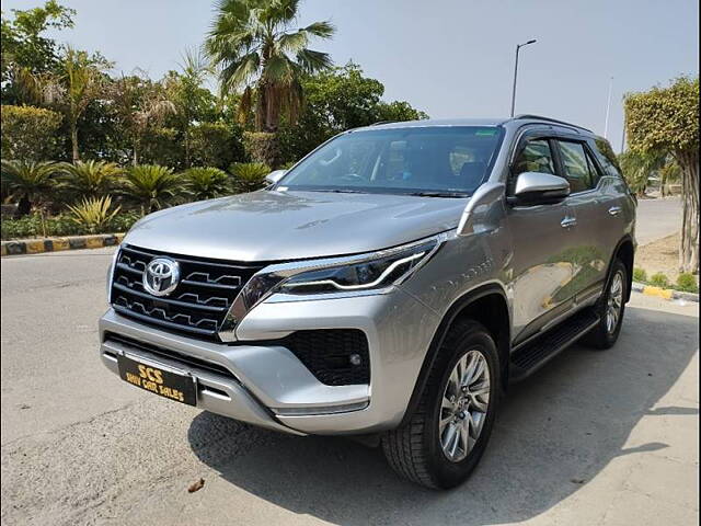 Used Toyota Fortuner 4X4 AT 2.8 Diesel in Delhi