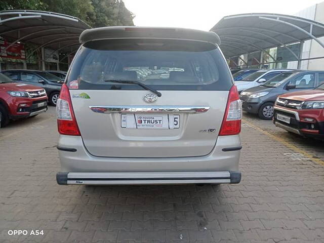 Used Toyota Innova [2009-2012] 2.5 VX 8 STR BS-IV in Bangalore