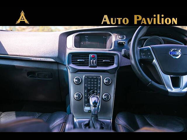 Used Volvo V40 Cross Country [2013-2016] D3 in Mumbai