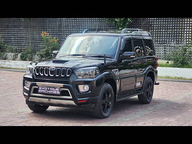 Used Mahindra Scorpio S11 MT 7S in Lucknow