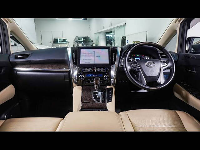 Used Toyota Vellfire VIP – Executive Lounge in Hyderabad