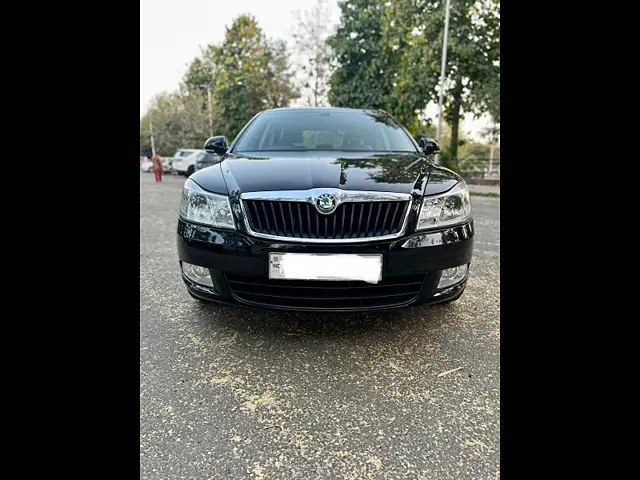 Used 2013 Skoda Laura in Mohali