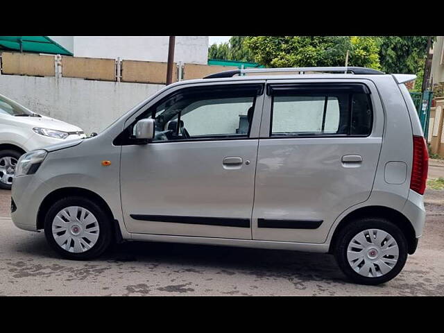 Used Maruti Suzuki Wagon R 1.0 [2010-2013] VXi in Ahmedabad