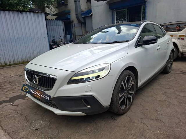 Used Volvo V40 Cross Country [2013-2016] D3 in Mumbai