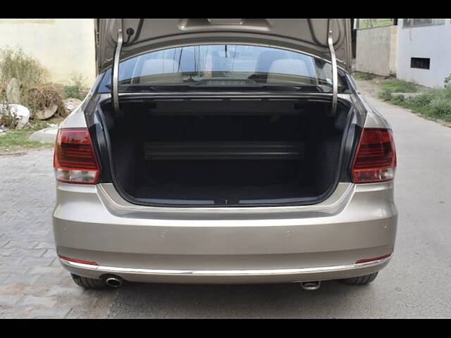 Used Volkswagen Vento [2015-2019] Highline Plus 1.2 (P) AT 16 Alloy in Gurgaon