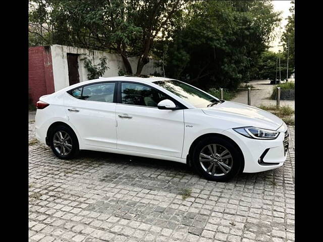 Used Hyundai Elantra SX (O) 2.0 AT in Delhi