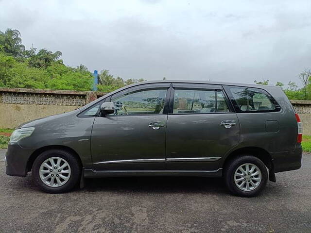 Used Toyota Innova [2013-2014] 2.5 VX 8 STR BS-III in Mumbai