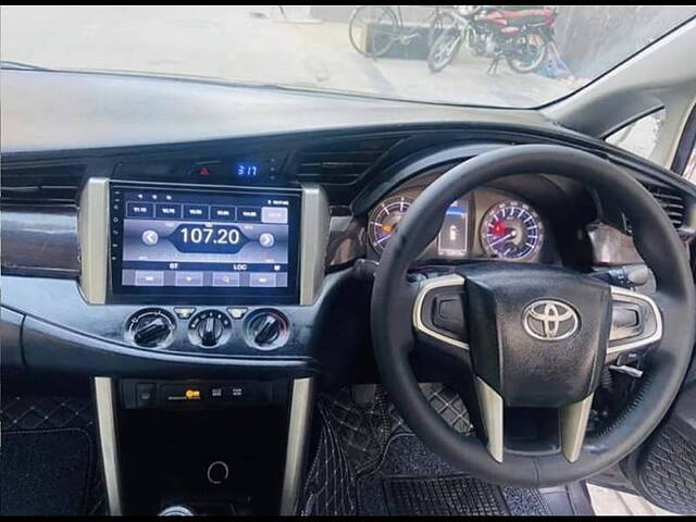 Used Toyota Innova Crysta [2016-2020] 2.4 G 8 STR [2016-2017] in Delhi