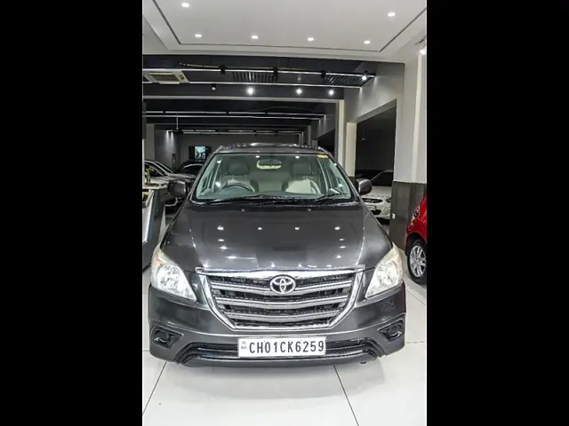 Used 2014 Toyota Innova in Mohali