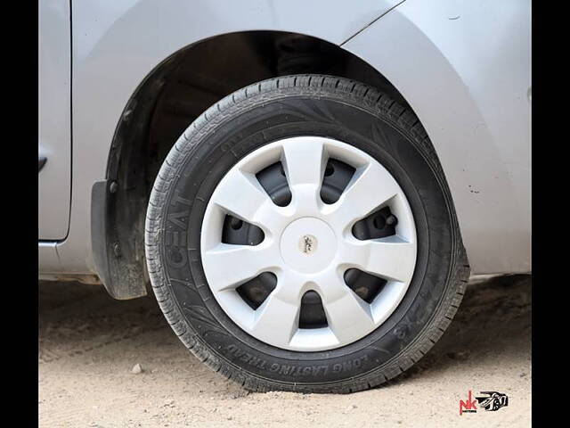 Used Maruti Suzuki Wagon R 1.0 [2014-2019] LXI in Ahmedabad