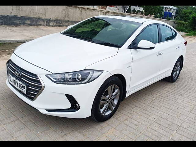 Used Hyundai Elantra SX (O) 2.0 AT in Ahmedabad