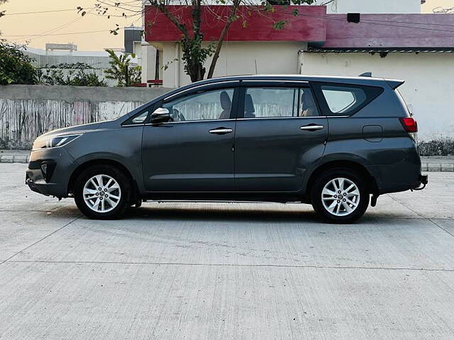 Used Toyota Innova Crysta [2016-2020] 2.4 V Diesel in Lucknow