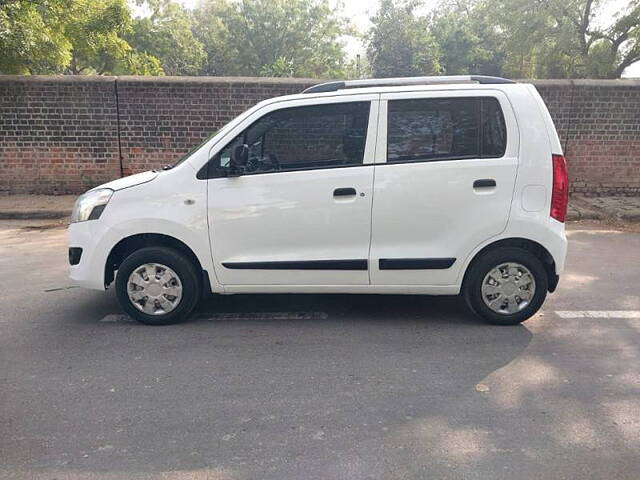 Used Maruti Suzuki Wagon R 1.0 [2014-2019] VXI in Ahmedabad