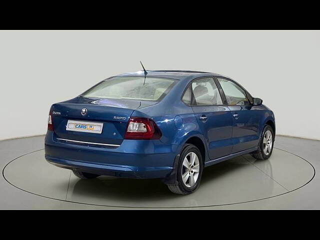 Used Skoda Rapid Ambition 1.6 MPI AT in Delhi