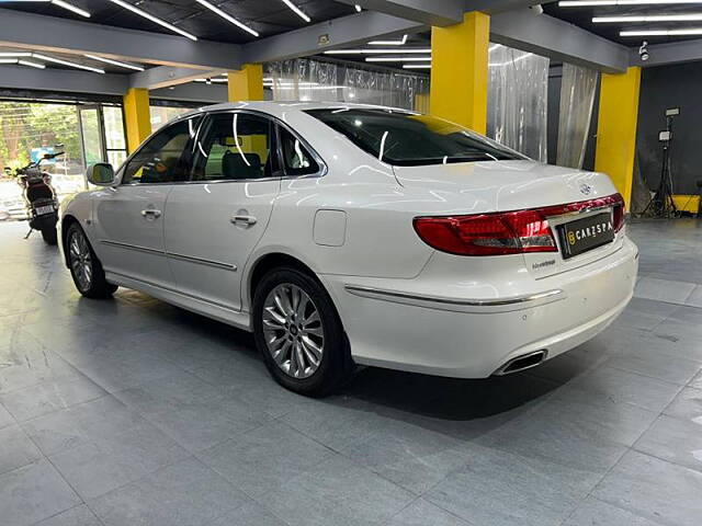 Used Hyundai Genesis 3.8 in Dehradun