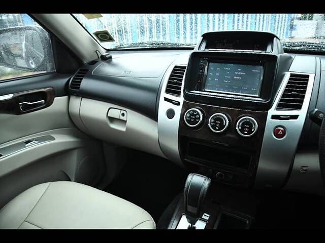 Used Mitsubishi Pajero Sport 2.5 MT in Kolkata