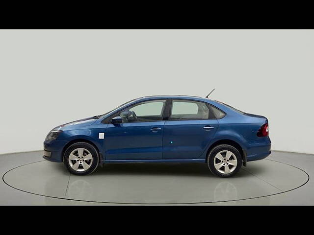 Used Skoda Rapid Ambition 1.6 MPI AT in Delhi