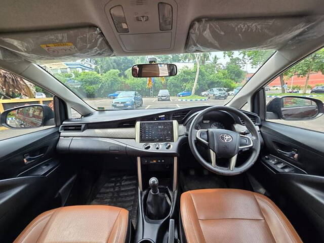 Used Toyota Innova Crysta [2016-2020] 2.4 G 7 STR [2016-2017] in Kolkata