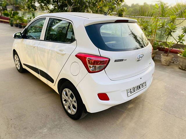 Used Hyundai Grand i10 [2013-2017] Magna 1.2 Kappa VTVT [2013-2016] in Ahmedabad