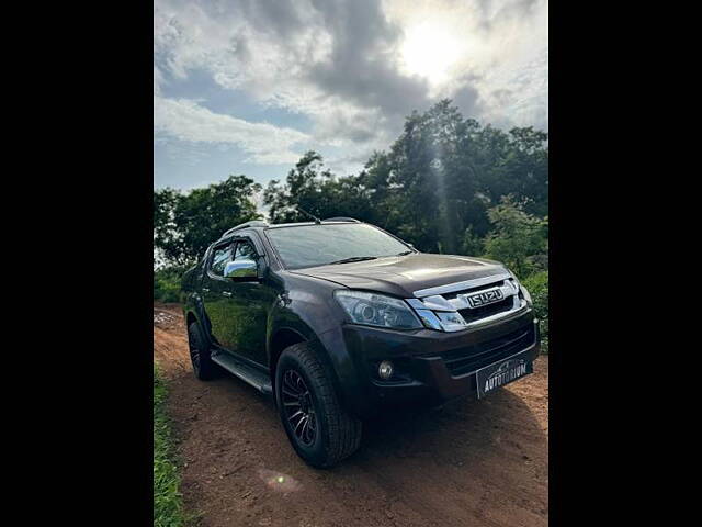 Used Isuzu D-Max V-Cross [2016-2018] 4x4 in Pune