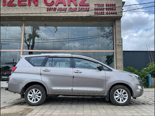 Used Toyota Innova Crysta [2016-2020] 2.4 V Diesel in Bangalore