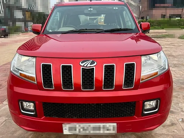 Used 2017 Mahindra TUV300 in Delhi