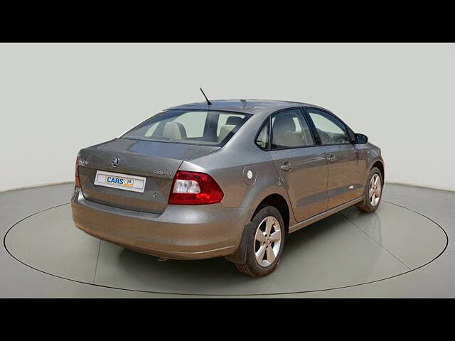 Used Skoda Rapid Style 1.6 MPI AT in Hyderabad