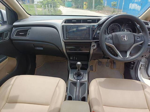 Used Honda City V Petrol MT in Hyderabad