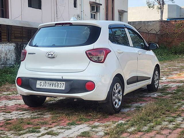 Used Hyundai Grand i10 [2013-2017] Magna 1.1 CRDi [2016-2017] in Ahmedabad