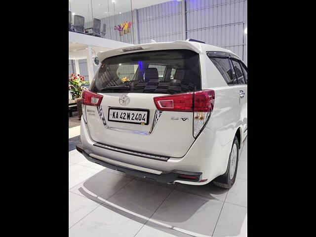 Used Toyota Innova Crysta [2016-2020] 2.4 V Diesel in Bangalore