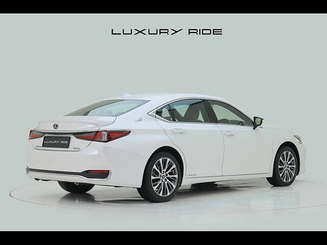 Used Lexus ES [2017-2018] 300h in Delhi