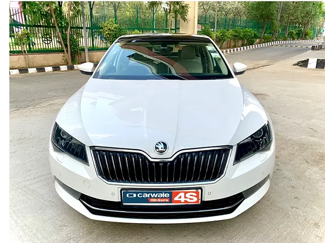 Used 2019 Skoda Superb in Delhi