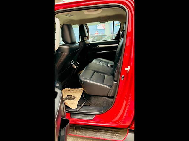 Used Toyota Hilux High 4X4 AT in Delhi