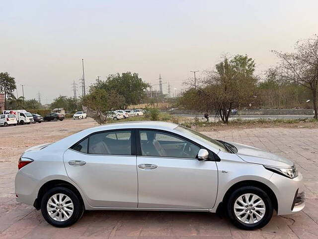 Used Toyota Corolla Altis G Petrol in Delhi