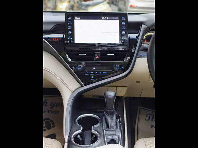 Used Toyota Camry Hybrid in Kolkata